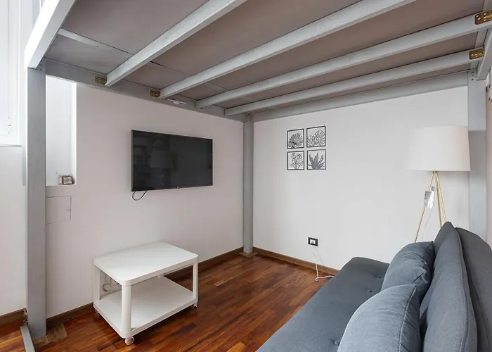 Cosy Apt Nearby Piazza Insubria! Book Now!