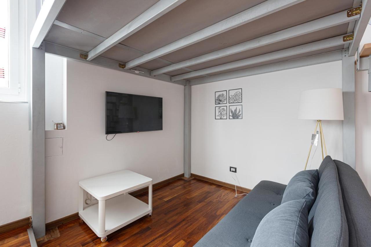 Appartement Cosy Nearby Piazza Insubria! Book Now! *